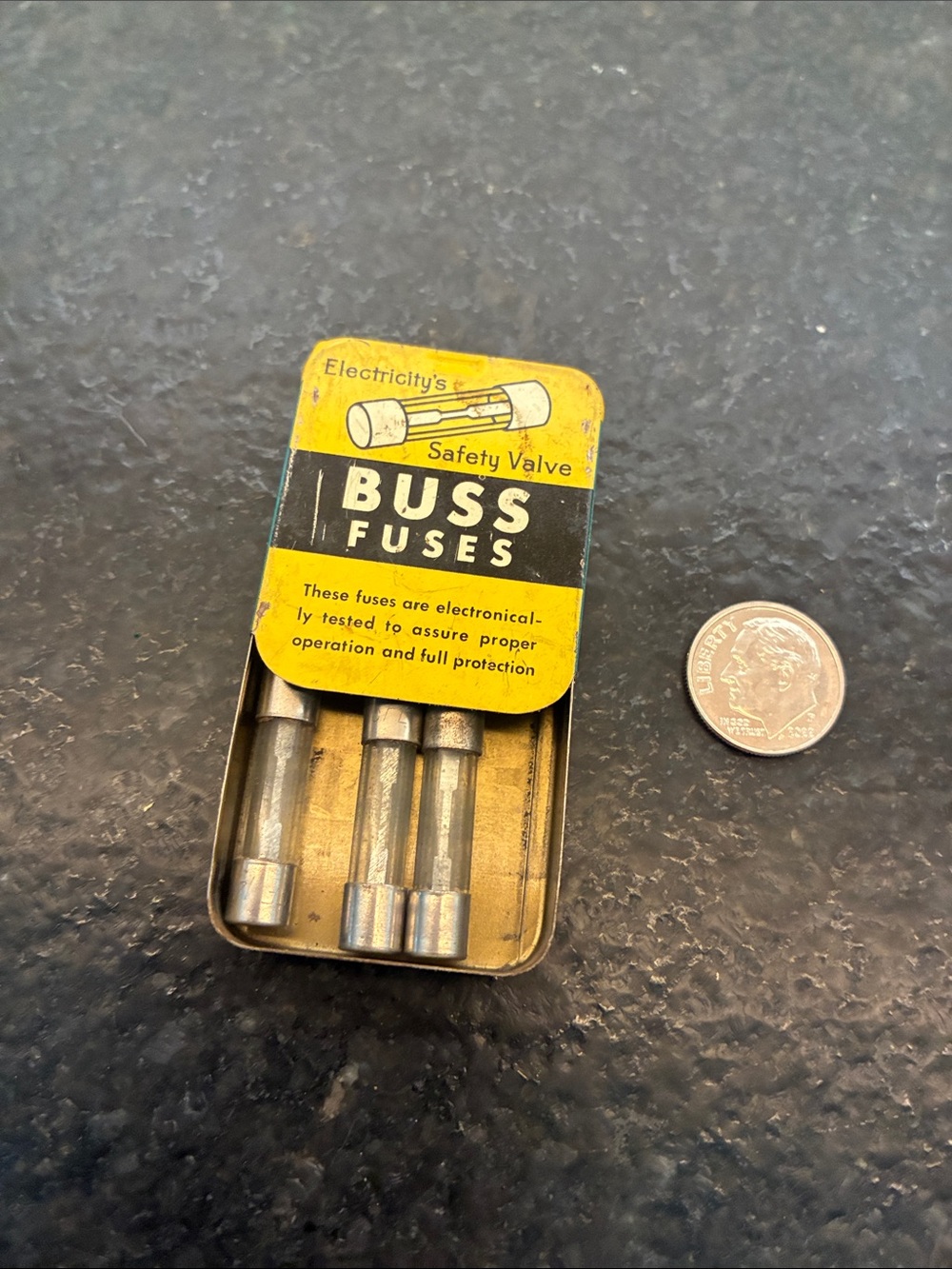 Buss Fuses SFE14 in tin Vintage (3 fuses)